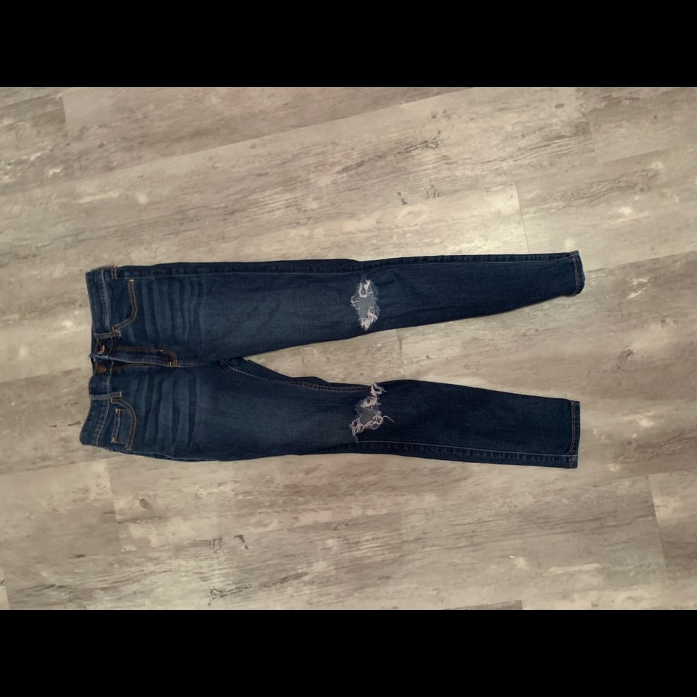 holister hole jeans